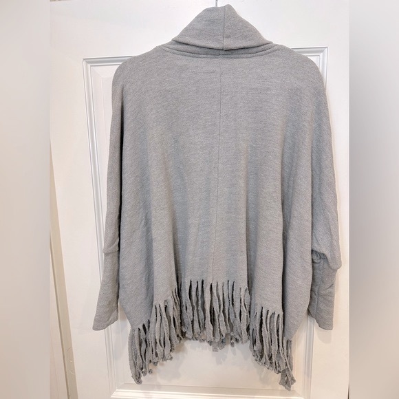 Sam & Lavi turtleneck with fringe hem - Picture 4 of 8